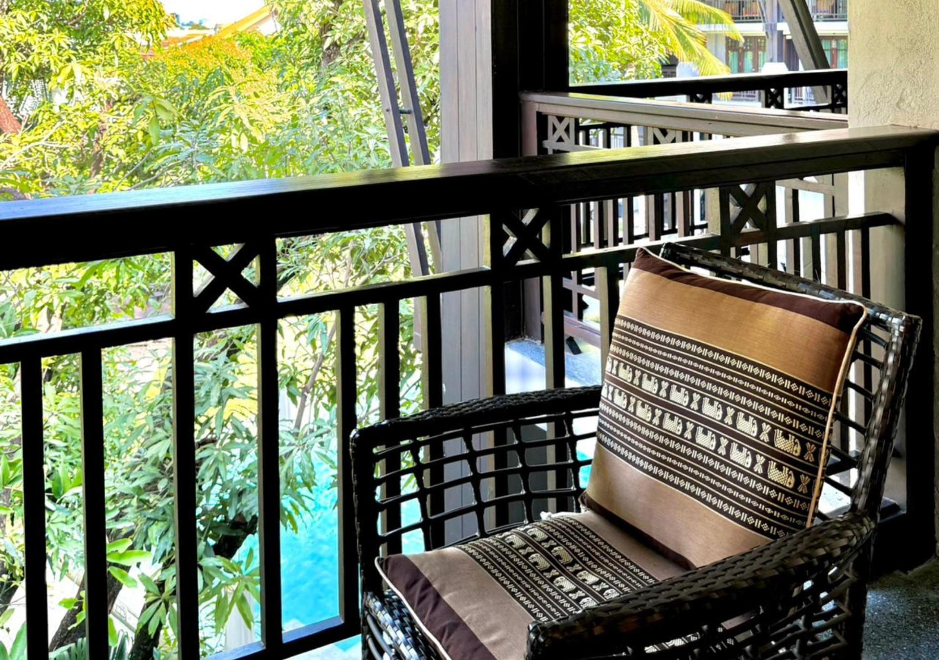 Smile Lanna Hotel Chiang Mai Exterior photo A balcony at the hotel